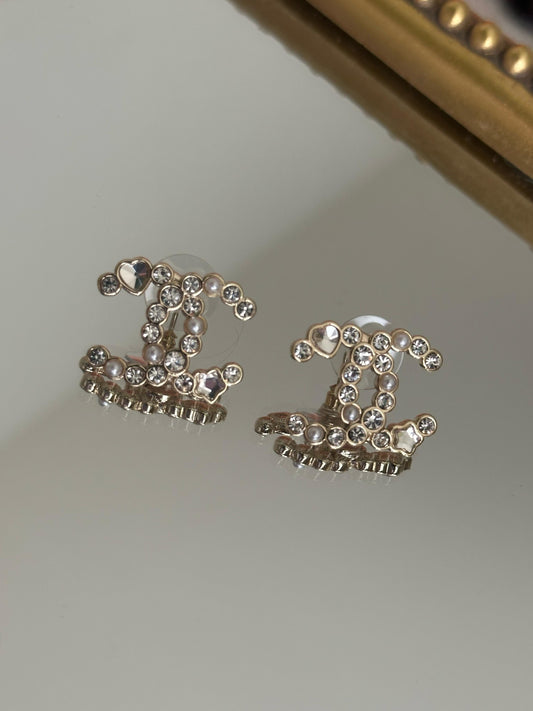 Silver studs with Stone