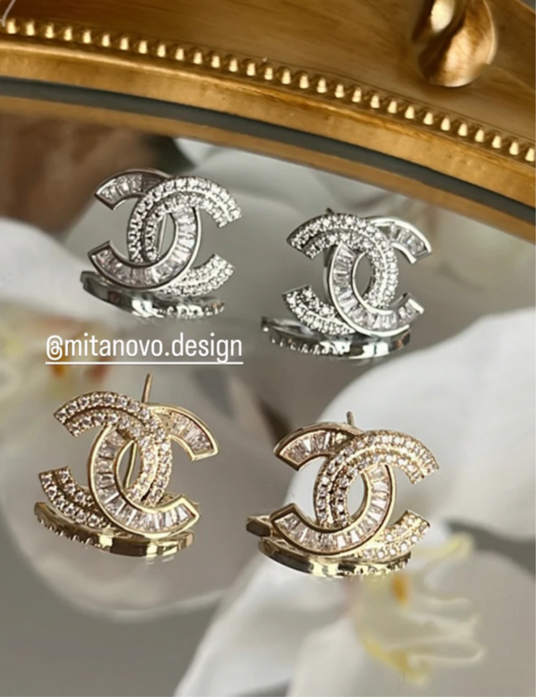 Studs earrings with stone