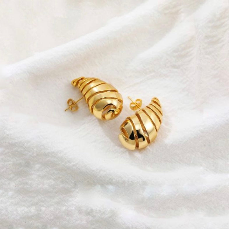Gold earrings