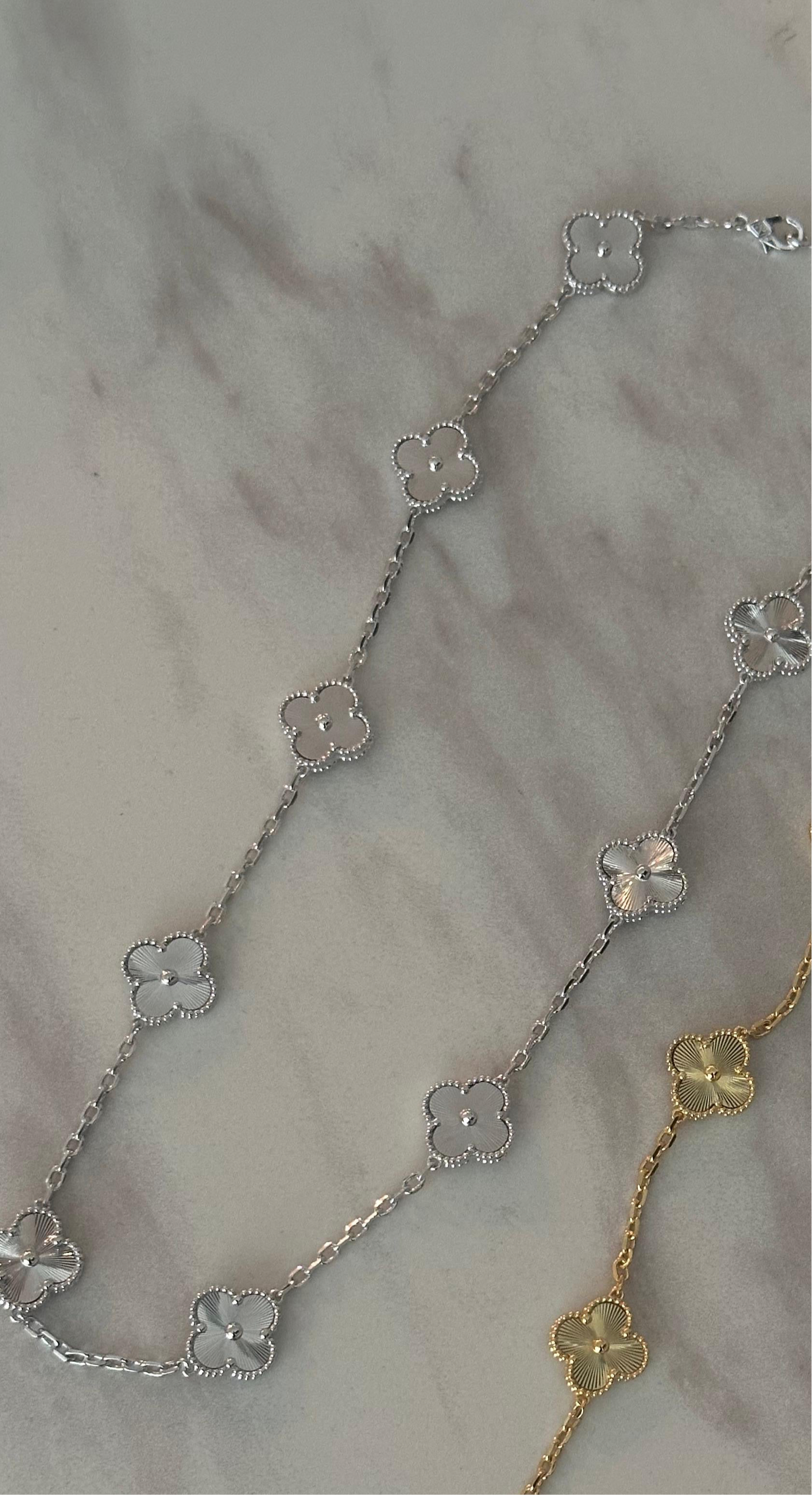 Clover necklace