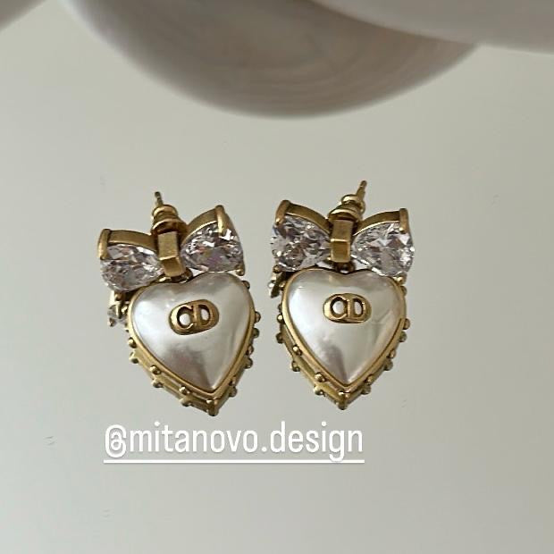 Pearl heart earrings
