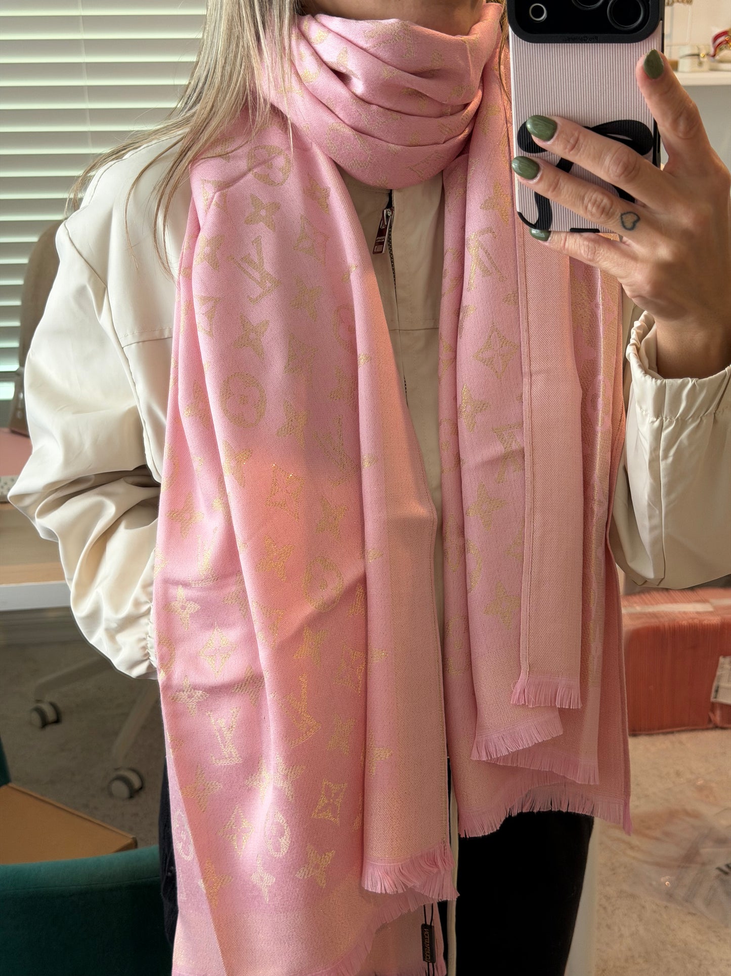 Silk scarf pink