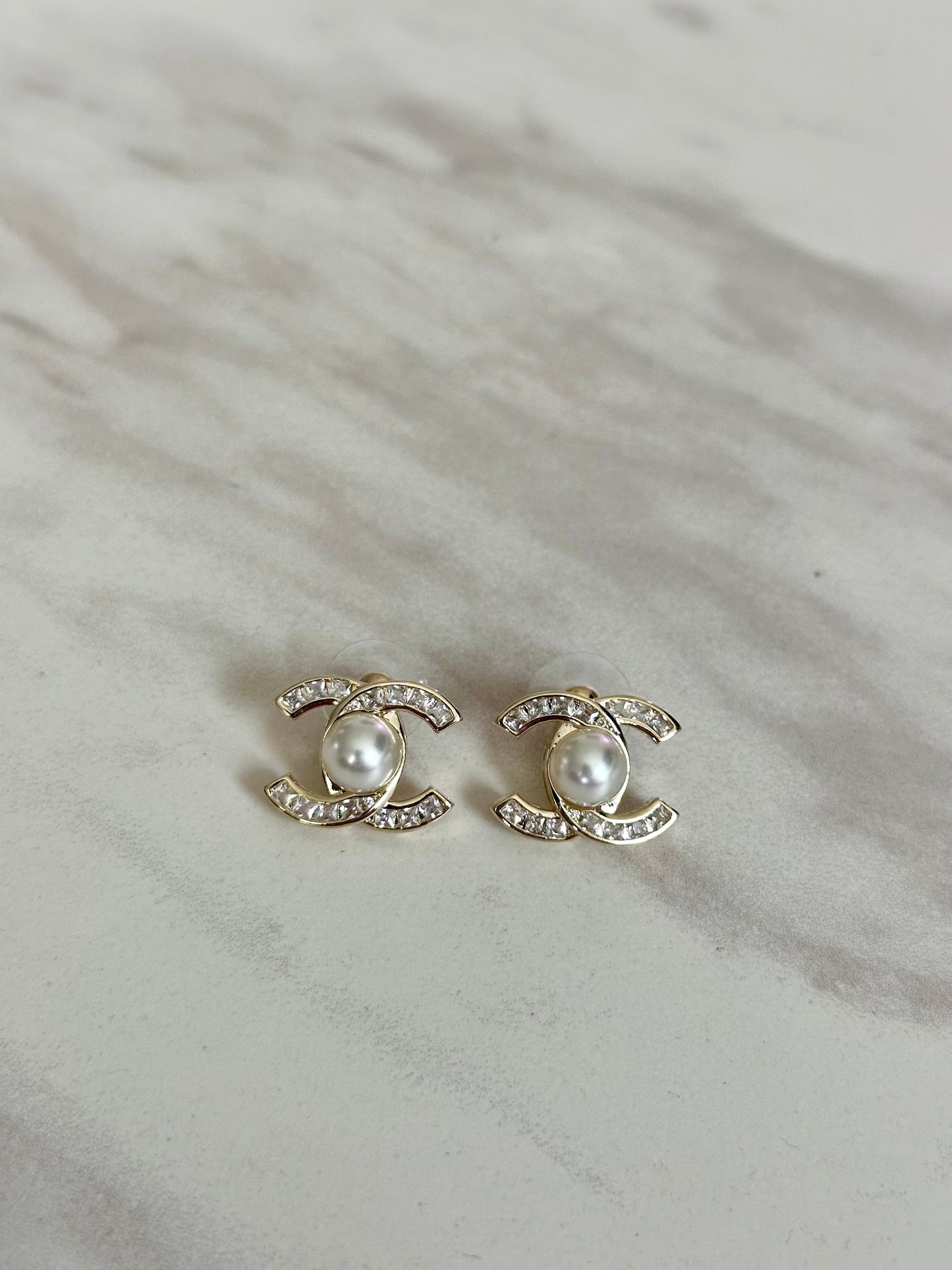 Gold Pearl Earrings