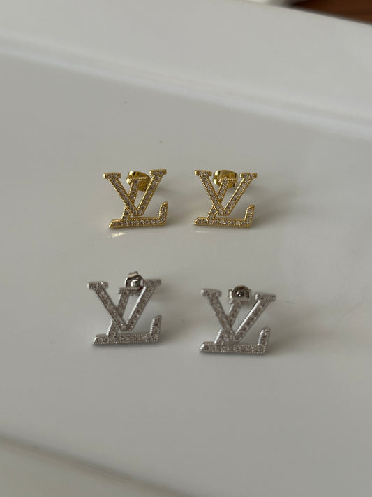 Studs with stone