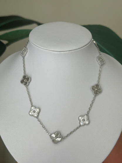 Necklace of 10 flowers