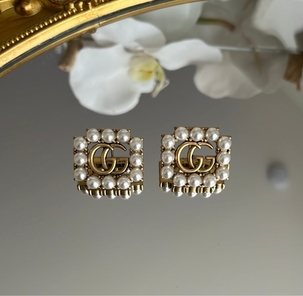 Gold Pearl earrings