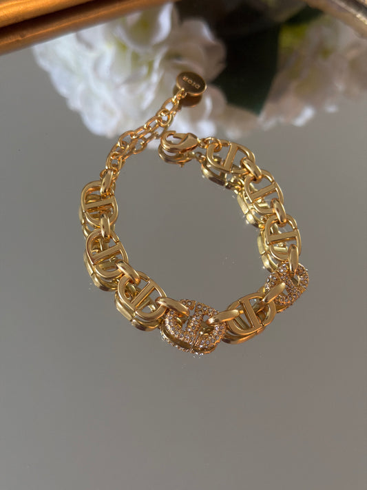 Gold adjustable bracelet