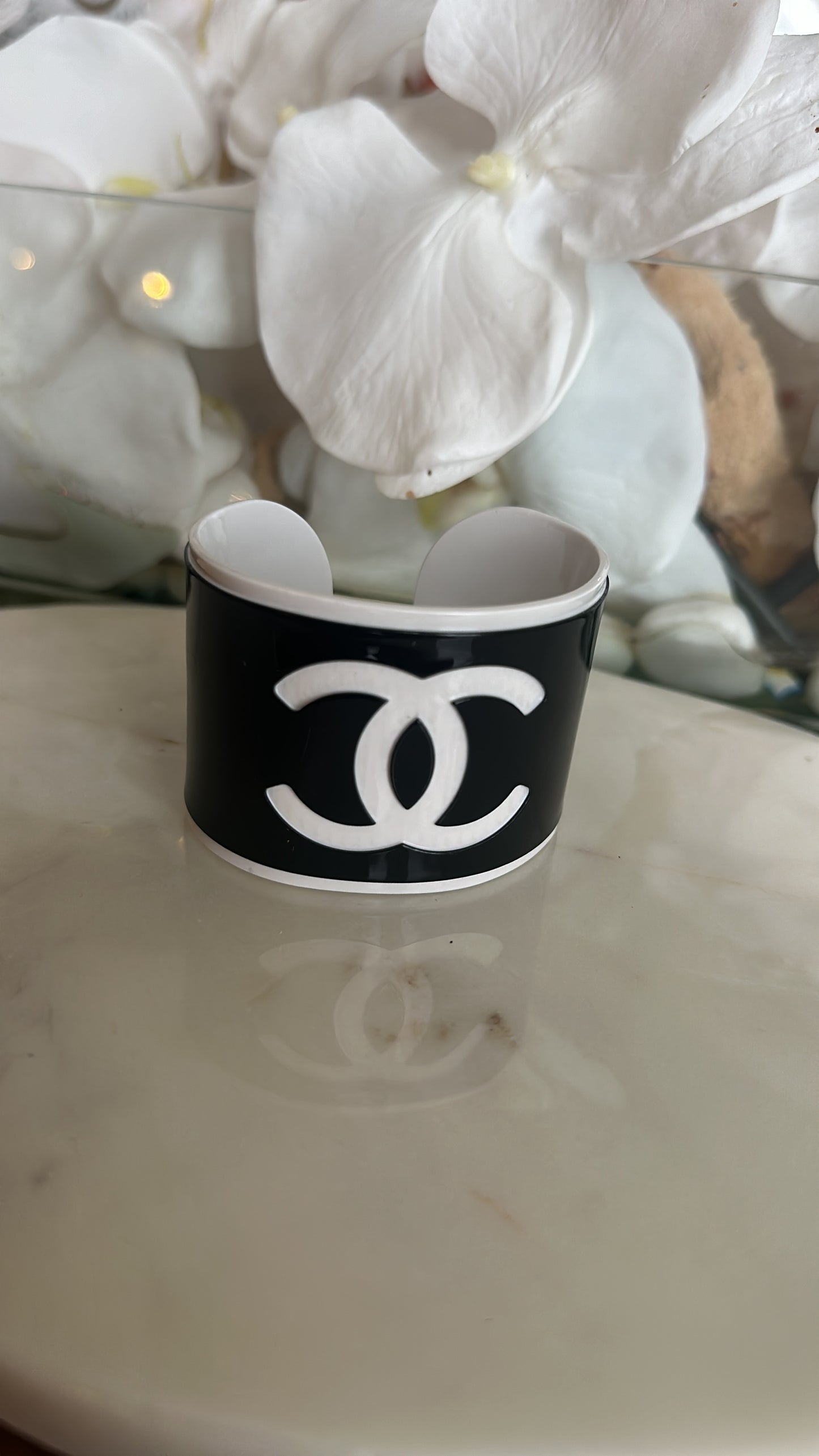 Acrylic bracelet