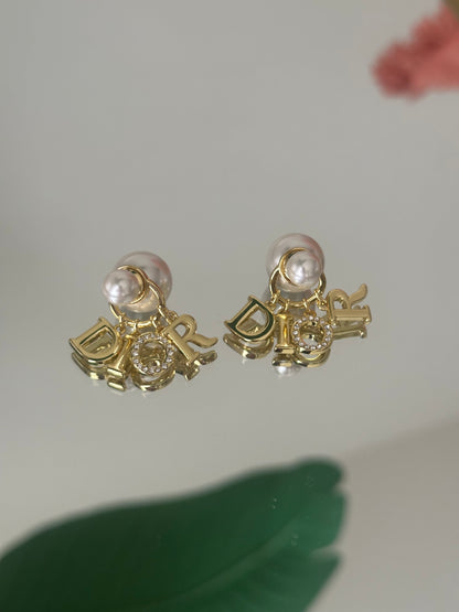 Gold Pearl Earrings