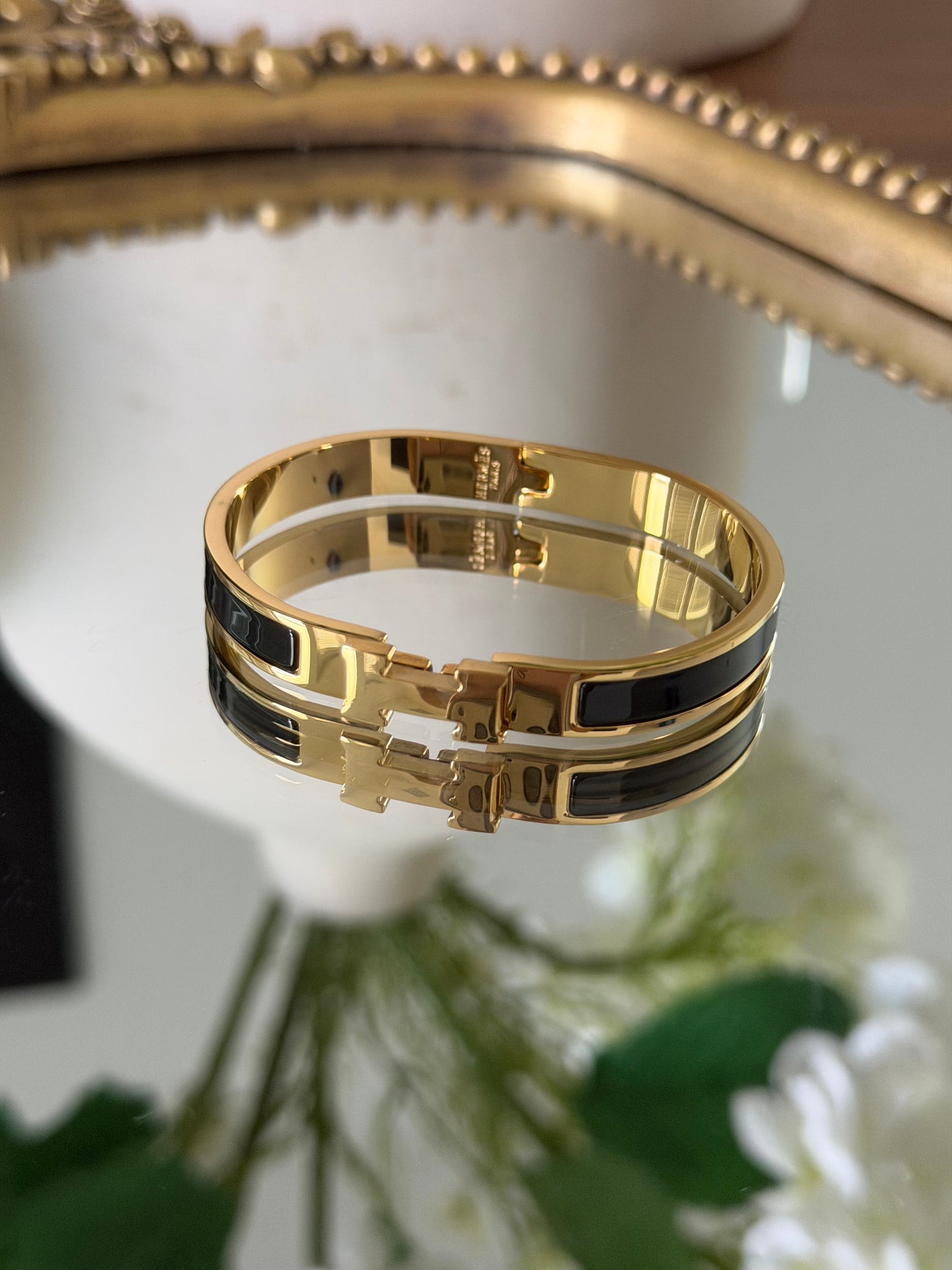 Thin H Bracelet