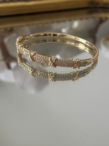 Bracelet with stone