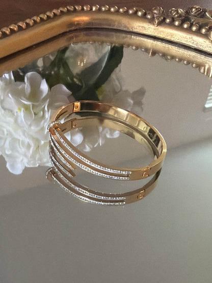Bracelet with stone