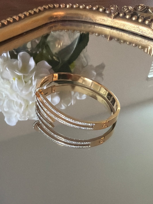 Bracelet with stone