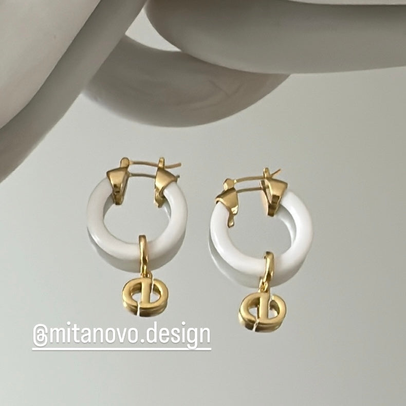 Acrylic hoops