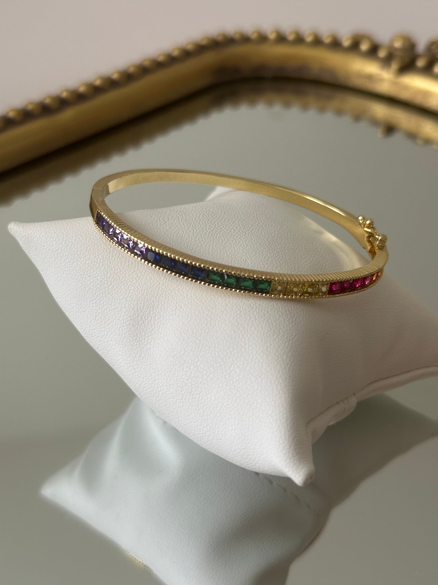 Color of mix bangle