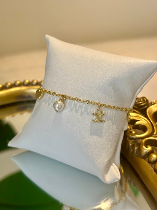 Delicate adjustable Bracelet