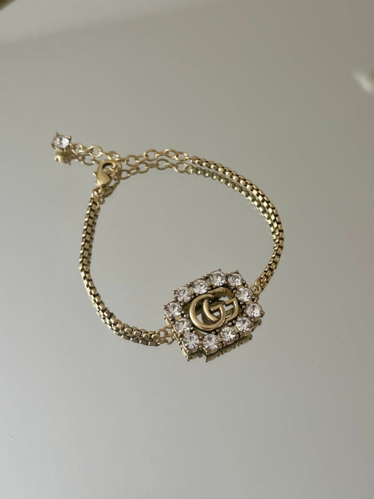 Old Gold Adjustable bracelet with stone