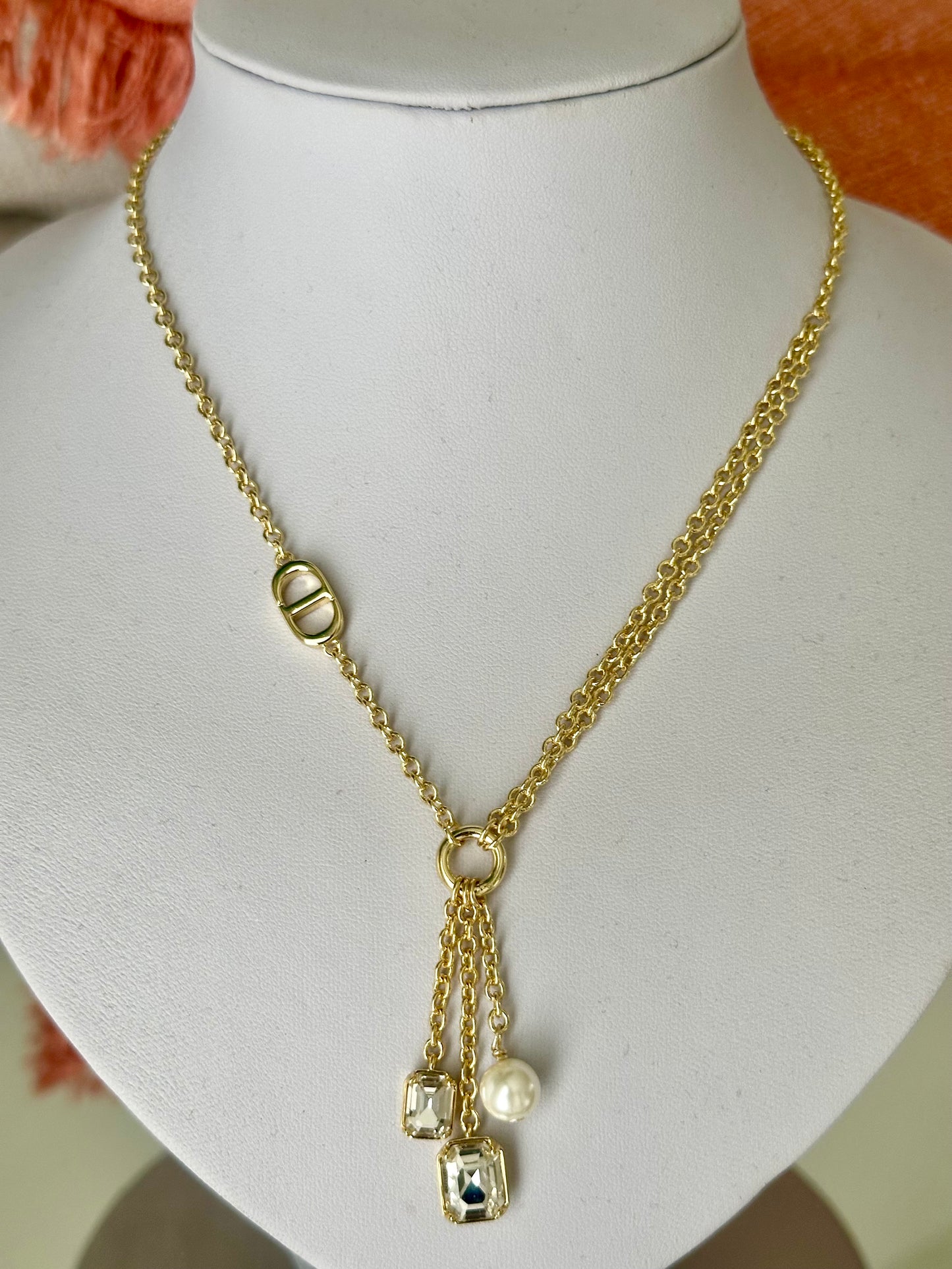 Dangling Necklace