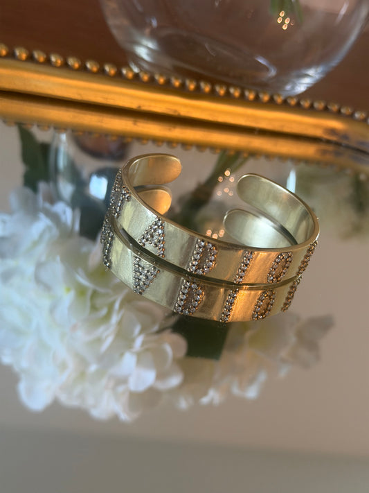 Rigid Gold cuff Bracelet with stone