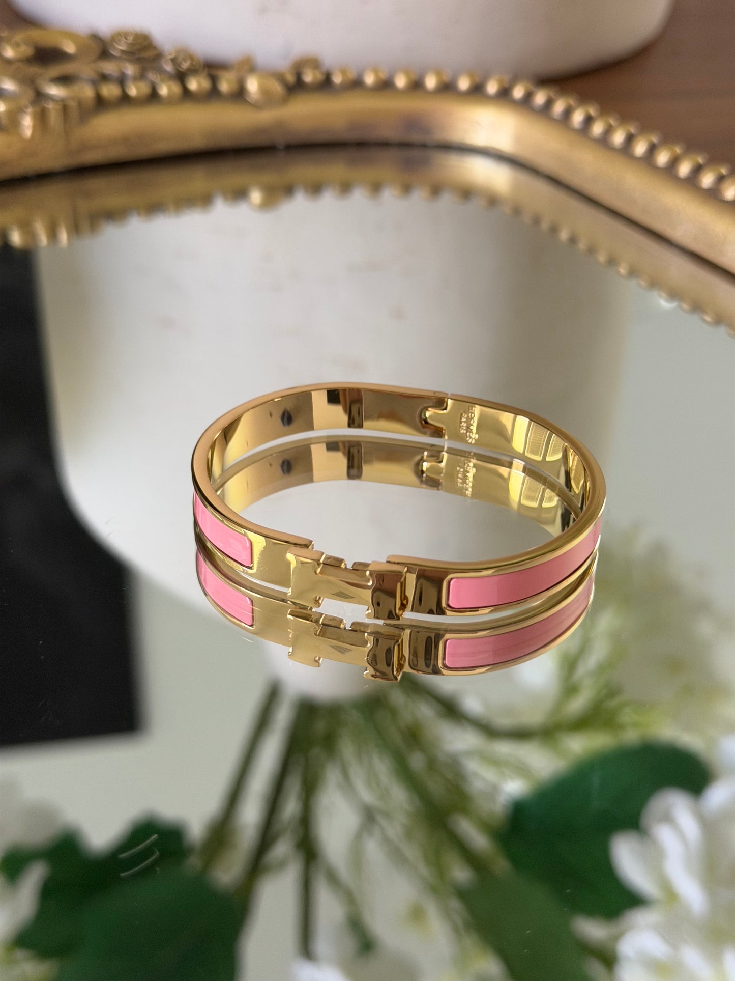 Thin H Bracelet