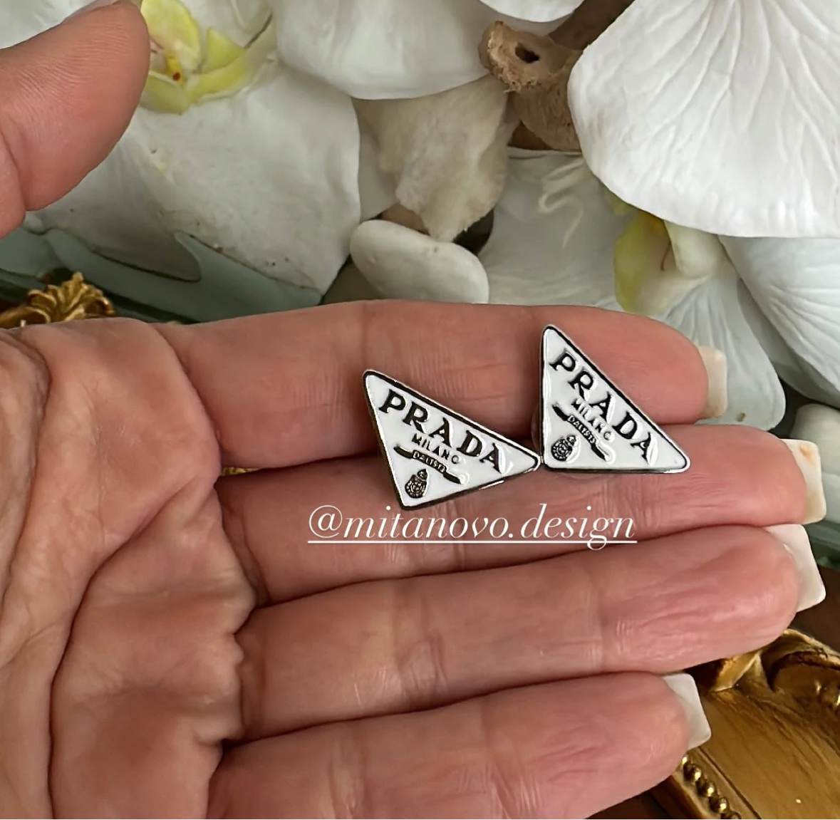Studs Earrings