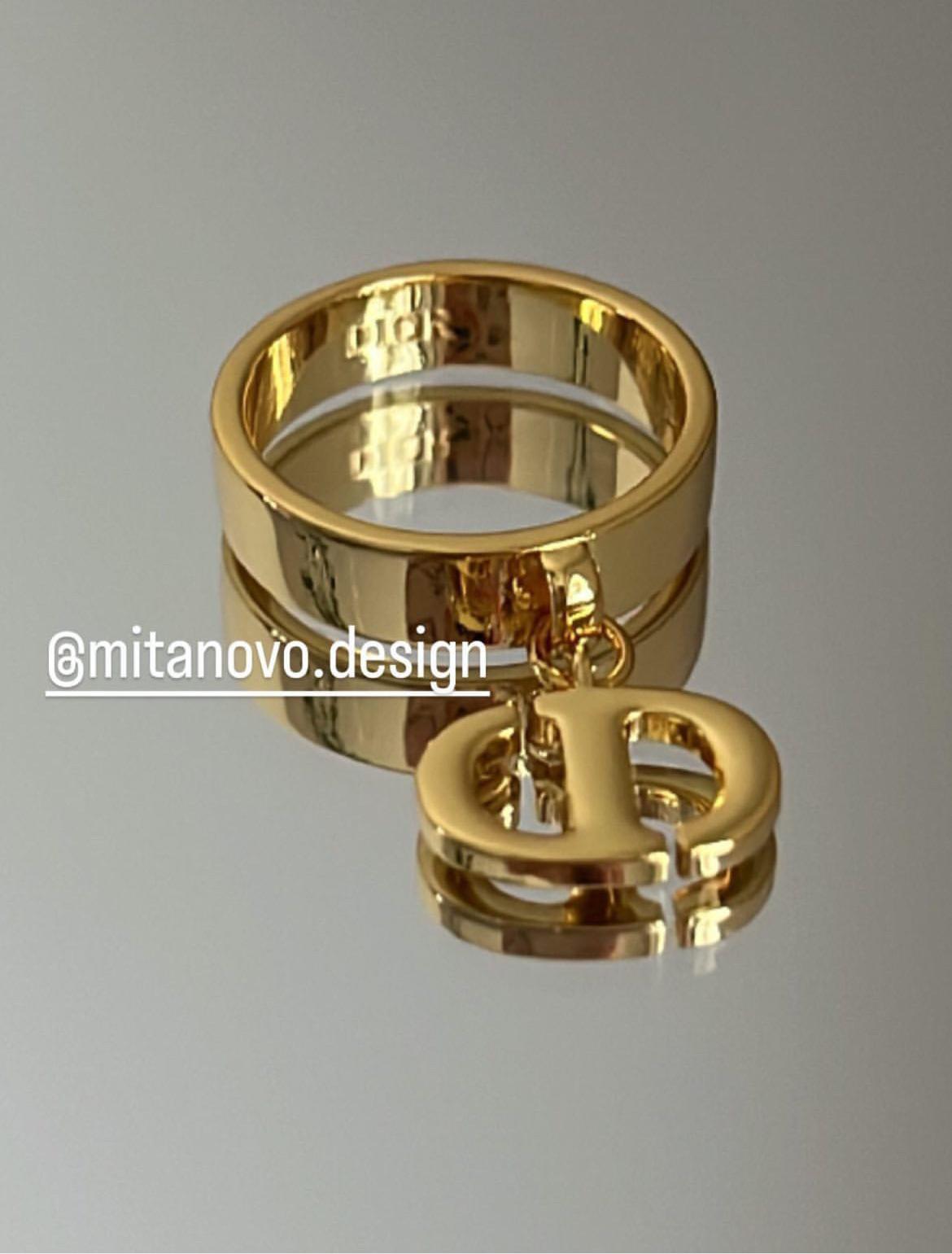 Gold Dangling Ring