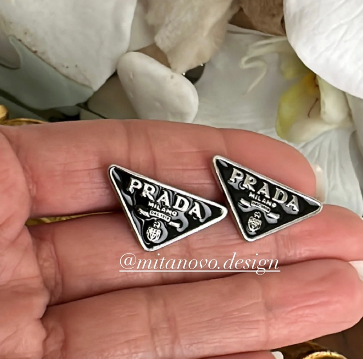 Studs Earrings