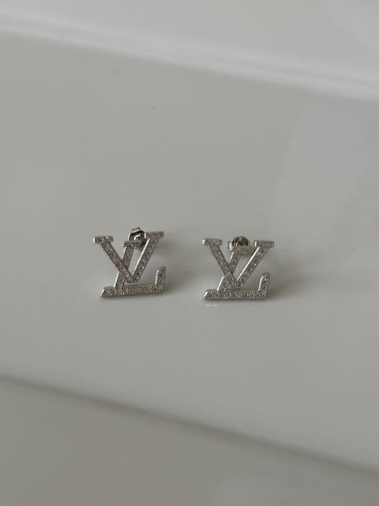 Studs with stone