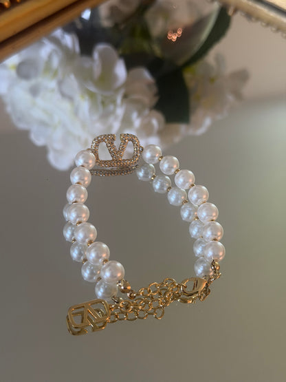 Pearl Bracelet with stone