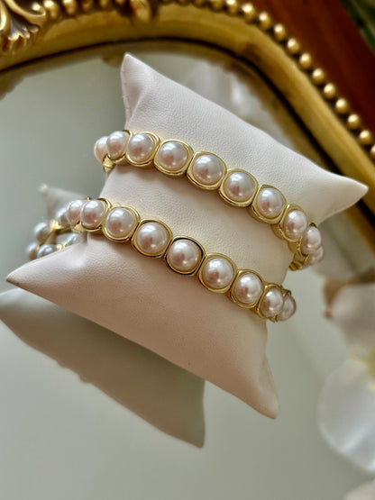 Elastic Gold Pearl Bangle