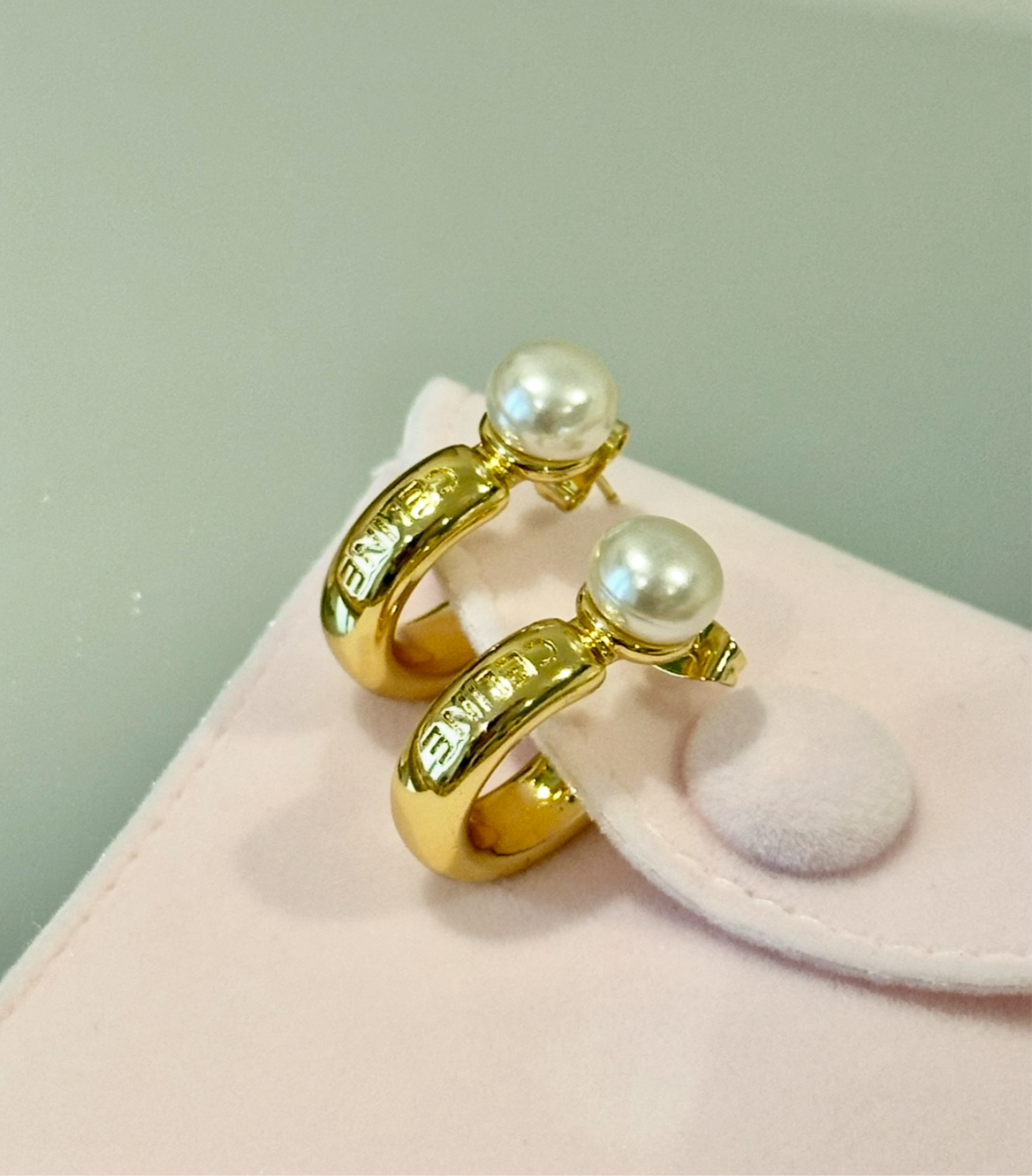Gold hoops pearl on top