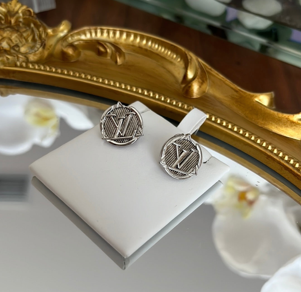 Round Studs Earrings