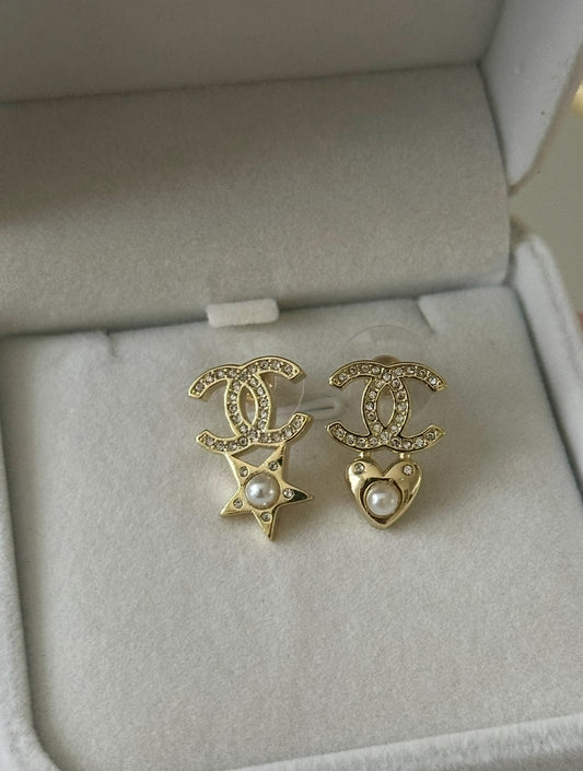 Gold eartings wirh stone and pearl