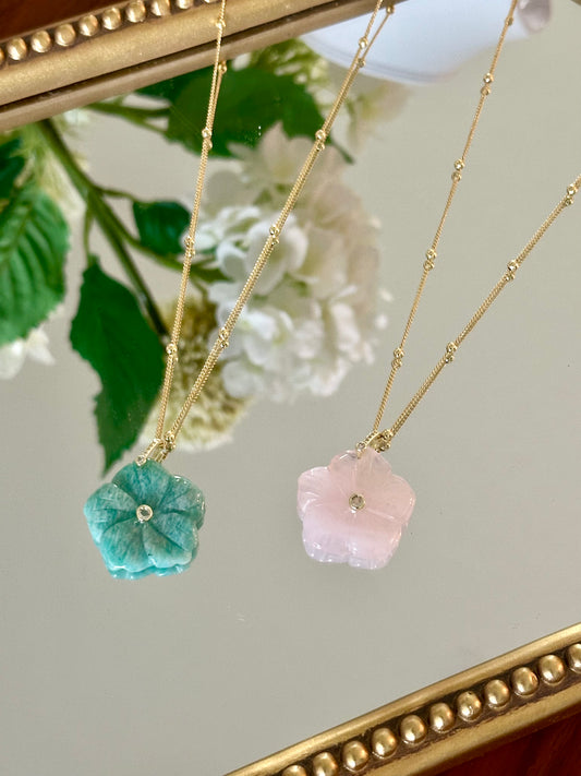 Luxe Quartz Bloom Necklace