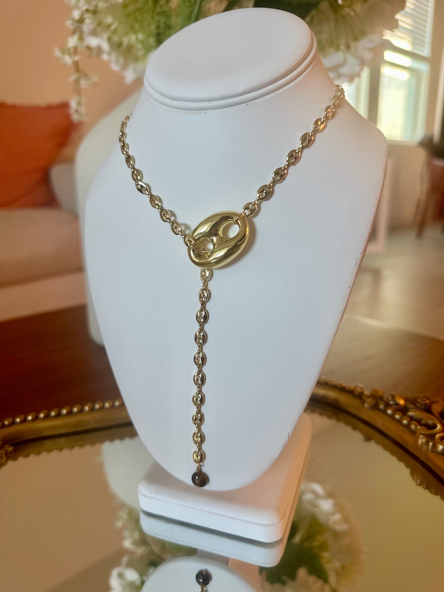 Signature Clasp Necklace