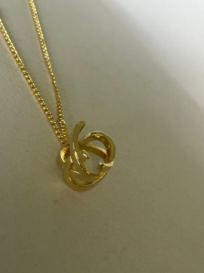 Gold pendant Necklace