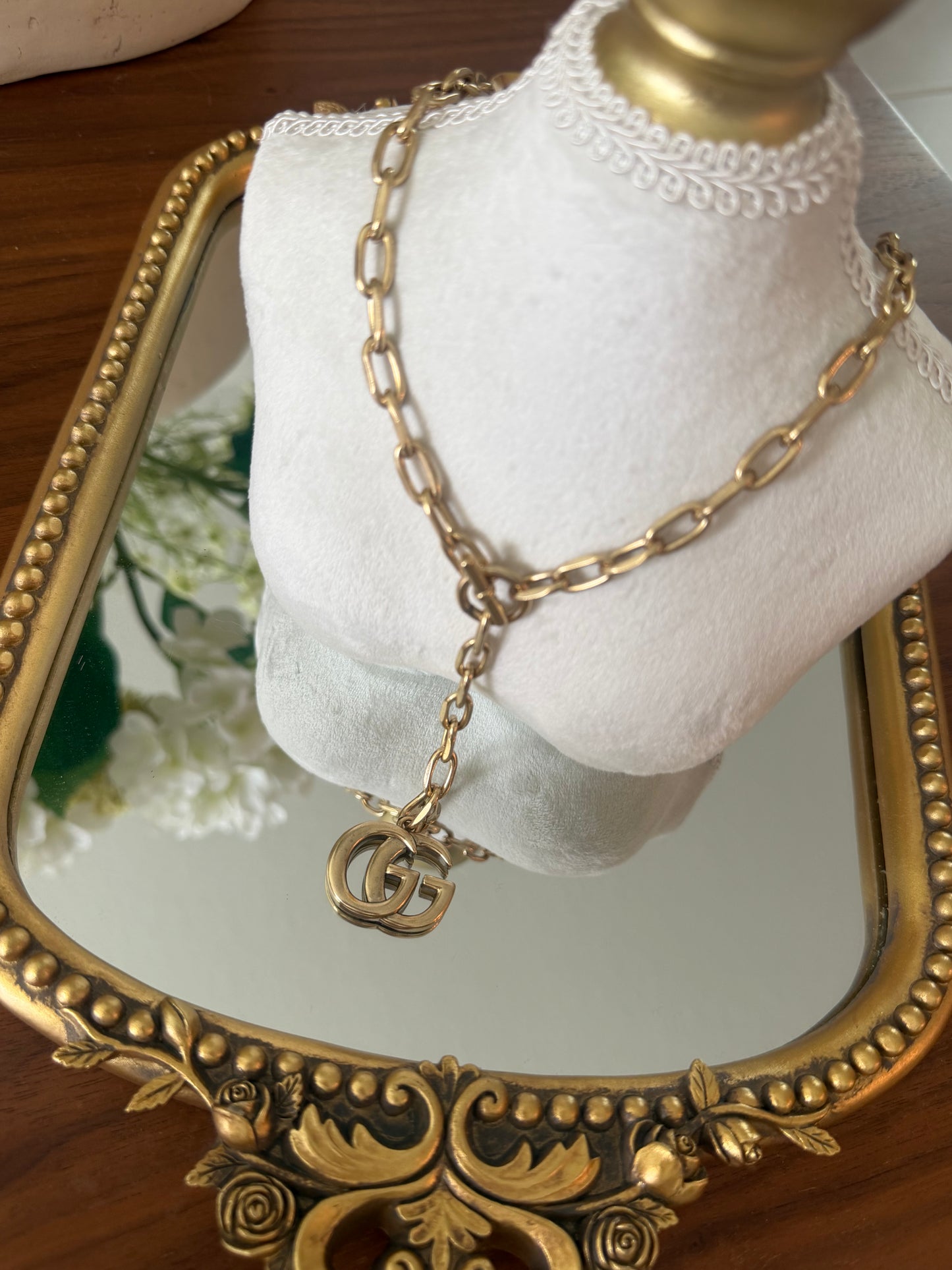 Old Gold Necklace with Pendant