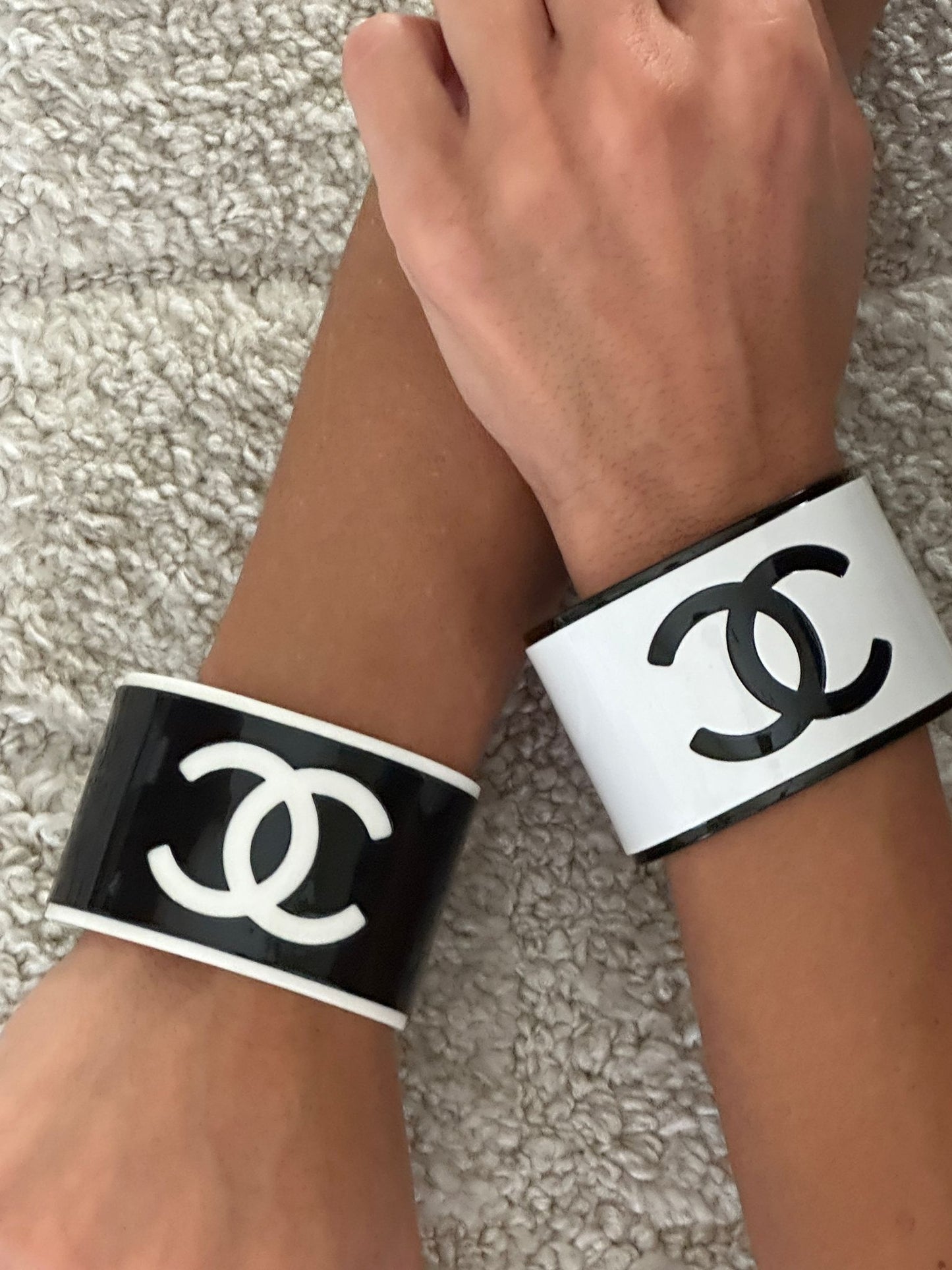 Acrylic bracelet