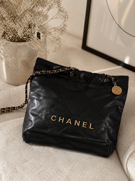 ✨ Quilted Chain Tote Bag